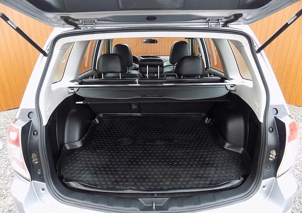 Subaru Forester cena 34900 przebieg: 252000, rok produkcji 2011 z Przysucha małe 497